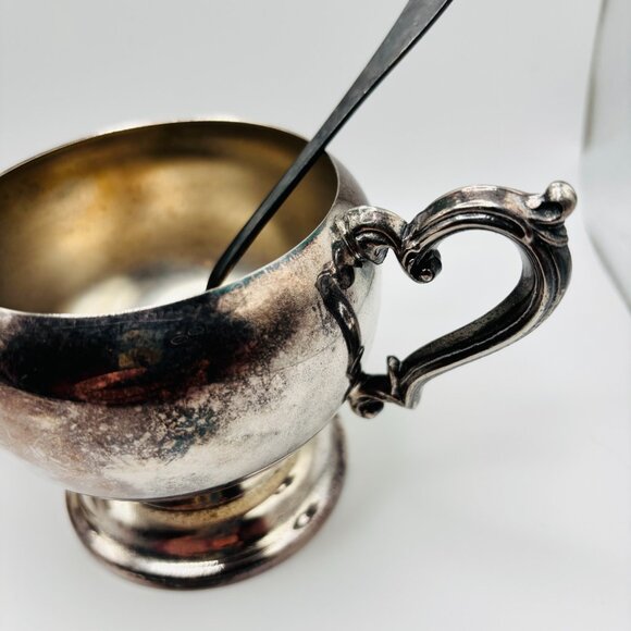 Vintage WM Rogers Silverplate Creamer Sugar Set Lid Spoon Ornate Handles Tarnish - Picture 5 of 11